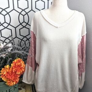 🩷Fred David Women's Cream and Pink Sweater🩷